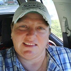 Meet your Posher, Leslie